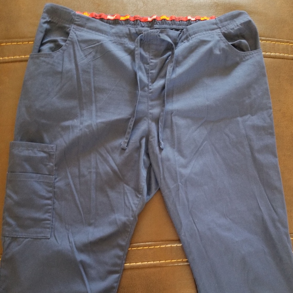 Dickies Signature Med Rise Scrub Cargo Pant